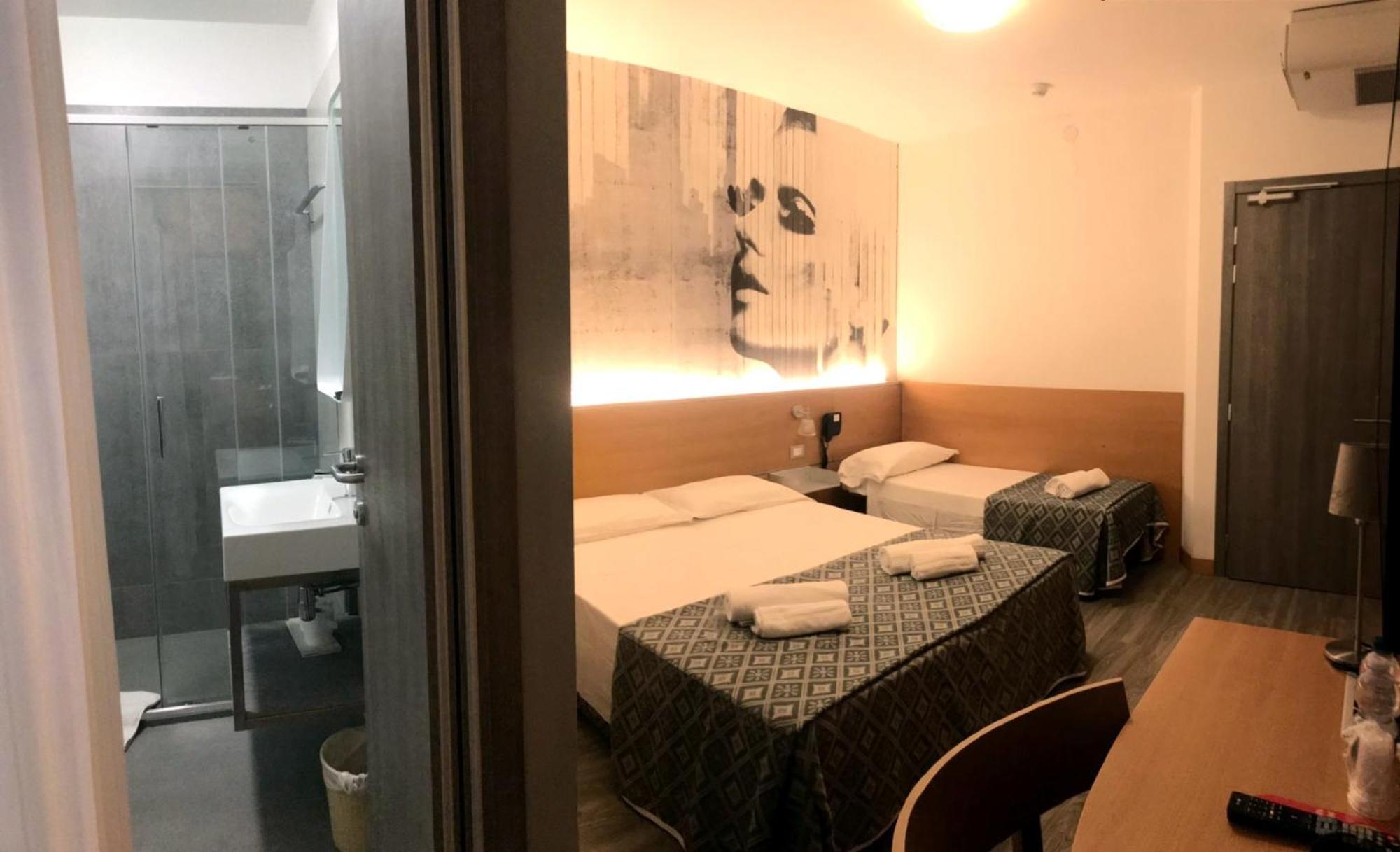 Hotel Bella Venezia Mare Линяно Сабиадоро Екстериор снимка