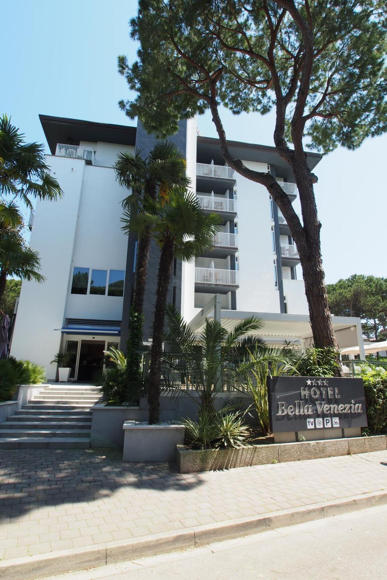 Hotel Bella Venezia Mare Линяно Сабиадоро Екстериор снимка