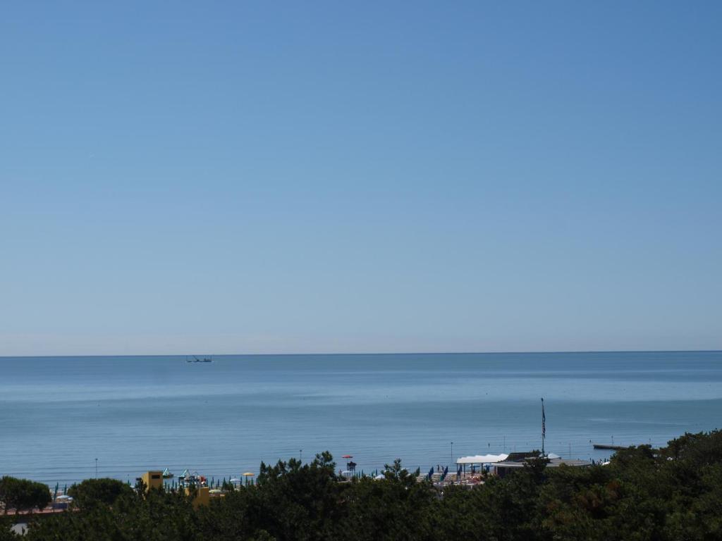 Hotel Bella Venezia Mare Линяно Сабиадоро Екстериор снимка